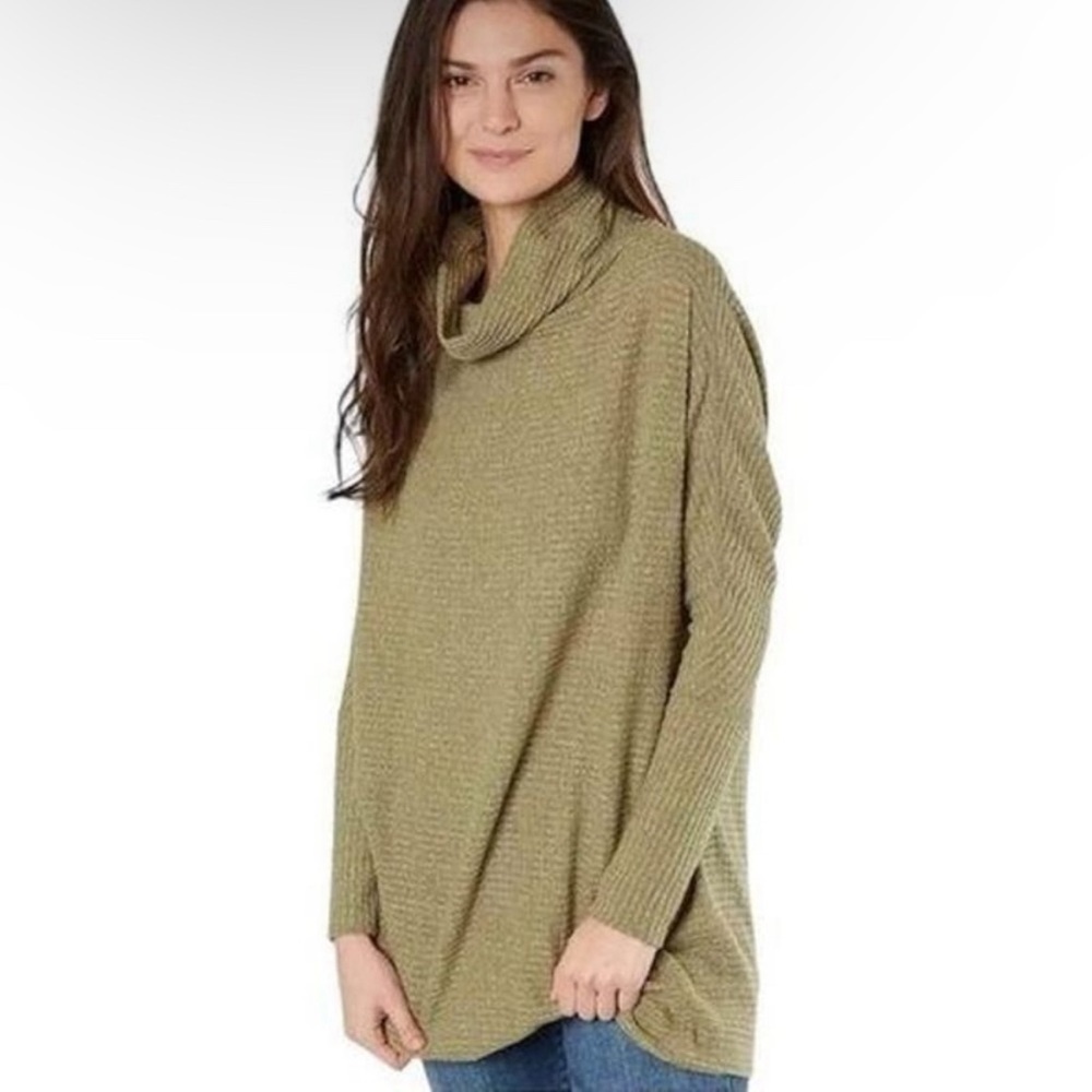 We The Free  Olive Green Kitty Thermal Oversized Tunic Top - Size Small